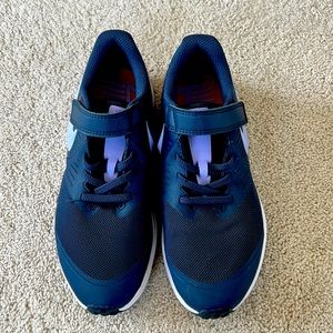 Girls Nike Trainers - Size 3Y